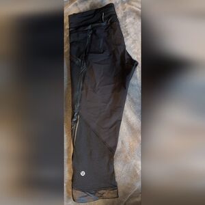 Lululemon Athletica Black Leggings with Seamless Design